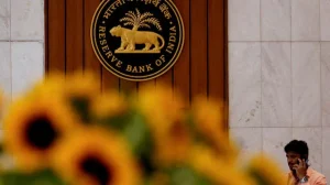 ডিজিটাল জালিয়াতিতে ২০২৫ সালে ২৫ বিলিয়ন ডলার হারিয়েছেন ভারতীয়রা, পাল্টা পদক্ষেপ নিচ্ছে কেন্দ্রীয় ব্যাংক