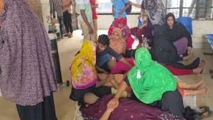 গাজীপুরে পোশাক কারখানায় হঠাৎ অর্ধশত শ্রমিক অসুস্থ