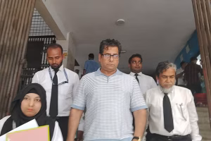 দুদকের মামলায় স্থায়ী জামিন পেলেন সাংবাদিক আনিস আলমগীর