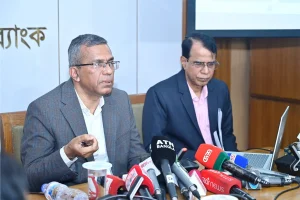 ব্যাংকিং খাতের ৫ লাখ কোটি টাকা চুরি হয়ে গেছে: গভর্নর